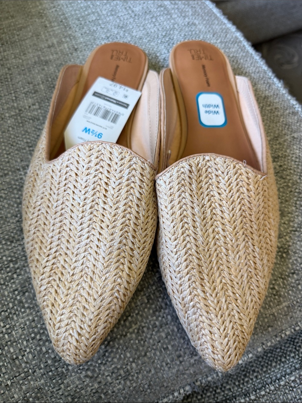 Time and Tru Natural Beige Woven Pointed-Toe Flat Mule  Size 9.5 Wide